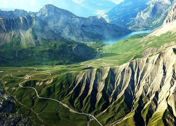 Vitis-au Coeur Du Vignoble Valaisan