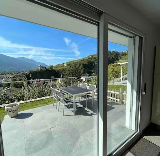 Vitis-au Coeur Du Vignoble Valaisan * Saint-Léonard